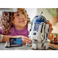 LEGO Star Wars 75379 R2-D2 Image #7