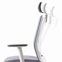 Bestuhl S30 White Pl с подголовником и рег. подлокотником (черная сетка/серая ткань) Image #14